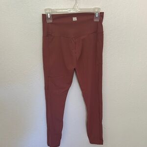 Vuori Women's Burgundy Leggings